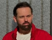 فجأة ماشى بعصاية.. محمد محمود عبد العزيز يكشف تعرضه لأزمة صحية