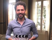 أحمد عزيز يجسد دور الطبيب المعالج لابنة أحمد فهمي فى مسلسل 2 قهوة