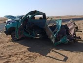 إصابة 4 أشخاص فى حادث تصادم سيارتين على الصحراوى الغربى بأسوان.. صور