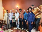 "اليوم السابع" داخل منزل الثالث مكرر بالثانوية الأزهرية.. محمد: مش متخيل النتيجة وعرفتها من الفيس بوك.. بركز فى المذاكرة ووبعد عن السوشيال ميديا اللى بتضيع الوقت.. ويؤكد أحلم بدخول كلية الطب.. صور