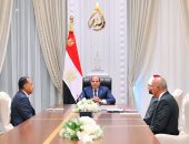 الرئيس السيسى يتابع مع مدبولى والأزهرى مُستجدات العمل لصياغة رؤية استراتيجية لتجديد الخطاب الدينى.. ويوجه بمواصلة التنسيق لتعزيز قدرات الأئمة وتأهيل كوادر قادرة على مواجهة التحديات وآليات تنفيذ "صحح مفاهيمك"