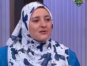 حكم الدردشة مع صحابي على الموبايل في الحمام؟.. أمينة الفتوى تجيب