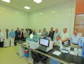 رئيس جامعة كفر الشيخ يتفقد عددا من المعامل والمراكز المتخصصة بكلية الطب