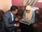 بتكليف من رئيس الوزراء.."الاتصالات" تهدى لابتوب للطالبة هاجر حسان دعماً لتفوقها