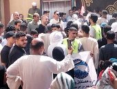 إقبال كثيف من الناخبين بقرية الشيخ زياد في المنيا للتصويت بانتخابات الشيوخ.. صور