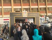 تزاحم الناخبين أمام لجان مدينة نصر للمشاركة في انتخابات الشيوخ