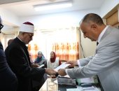 مفتى الجمهورية يدلى بصوته فى انتخابات الشيوخ ويؤكد: المشاركة مسؤولية وطنية