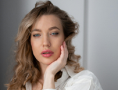 4 حيل هتساعدك على تطبيق مكياج يومى سريع واحترافى