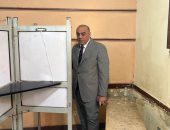 أمين تنظيم حزب الجبهة الوطنية بالجيزة يدلى بصوته بمركز البدرشين