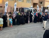 قبل غلق باب التصويت.. طابور من سيدات الأسمرات على اللجان الانتخابية (صور)