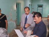محافظ سوهاج يحيل رئيس قرية الحواويش ومدير الشئون الإدارية للتحقيق