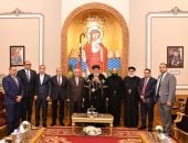 البابا تواضروس يستقبل رئيس هيئة قضايا الدولة ومساعد وزير العدل بالكاتدرائية