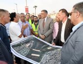 محافظ الجيزة يتفقد موقع مشروع دعم محطة مياه جزيرة الدهب بمصادر كهربائية إضافية
