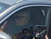 أشرف زكى يشارك فى تشييع جنازة الفنان سيد صادق من مسجد الشرطة