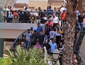 تشييع جثمان الفنان سيد صادق من مسجد الشرطة إلى مثواه الأخير.. صور