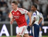 أرسنال يراهن على جيوكيريس لإنهاء 21 عاما من الانتظار بالدوري الإنجليزي