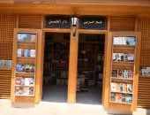 شاهد مكتبات سور حديقة الأزبكية الجديدة بعد نقلها.. صور