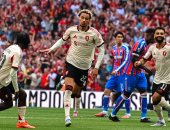 ليفربول يتفوق على كريستال بالاس 2-1 فى شوط أول بمشاركة محمد صلاح.. فيديو