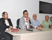 وكيل صحة سوهاج يجتمع بمديري الإدارات والمستشفيات لمناقشة خطط التطوير