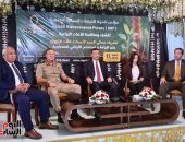 وزير الزراعة يلتقى محافظى البحيرة ودمياط والوادى ونائب رئيس الهيئة الهندسية