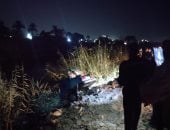 انتشال سيارة سقطت بالترعة الإبراهيمية بطهطا.. وجهود للبحث عن مستقليها.. فيديو