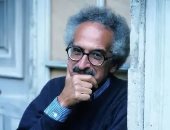 مقاتل على جبهة الأدب.. رحلة صنع الله إبراهيم فى غابة الحياة فلسفة وموقف وغضب هامس.. سر الإسم غير التقليدى للروائى الراحل.. حكاياته بين السياسة والأدب على مدى 6 عقود