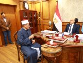 محافظ كفر الشيخ يبحث مع رئيس المنطقة الأزهريّة الجديد ملف التعليم الأزهرى