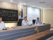 محافظ السويس: متابعة المشروعات وتكليف الأحياء لإنجاز ملفات التقنين والنظافة