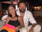 نجوم الفن يدعمون كريم محمود عبد العزيز وزوجته بعد نفيه شائعة الانفصال