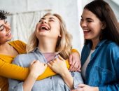 يوم إلقاء النكت.. 5 أبراج دمها خفيف وفرفوشة دايما