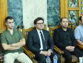 وزير الثقافة يقدم واجب العزاء فى الأديب الكبير صنع الله إبراهيم.. صور 