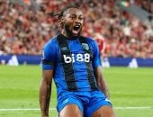 ليفربول يدين الهتافات العنصرية ضد مهاجم بورنموث ليفربول يدين الهتافات العنصرية ضد مهاجم بورنموث