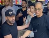 أحمد السقا ومروان حامد ومنة فضالى فى عزاء تيمور تيمور