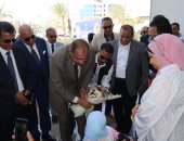 محافظ سوهاج يشارك 250 طالبا من ذوى الإعاقة فعاليات "اليوم الترفيهى"