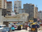 بشرى لأهالى الإسكندرية.. هدم كوبرى المندرة بالكامل وحل أزمة المرور شرقا.. المحافظة تعلن انتهاء المسارات البديلة.. المشروع امتداد لتوسعة الكورنيش 5 حارات.. وتجهيز الطريق لاستكمال مسار مترو أبوقير.. فيديو وصور