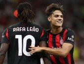 ميلان يتأهل لدور الـ32 ببطولة كأس إيطاليا بعد الفوز على باري.. فيديو