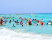 شاطئ الغرام أيقونة مصيف مطروح وملتقى العشاق والذوق الرفيع.. يتميز بموقع فريد وإطلالة بانورامية على واجهة المدينة وخليج مرسى مطروح.. يتوافد عليه آلاف المصطافين يوميا للاستمتاع بروعة الطبيعة والسباحة الآمنة.. صور