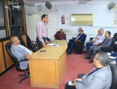 مدير تعليم سوهاج يجتمع بمديري الإدارات التعليمية لنشر الوعي بنظام الباكالوريا