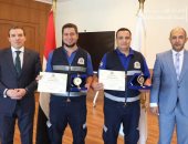 رئيس هيئة الإسعاف المصرية يكرم طاقم رد أمانات مالية بقيمة 1.5 مليون جنيه