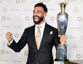 التاريخ يفتح أبوابه أمام الملك المصرى.. محمد صلاح أفضل لاعب فى إنجلترا للمرة الثالثة ويتفوق على أساطير الدورى الإنجليزى.. قائد الفراعنة يجمع 5 جوائز فى موسم استثنائى.. ويلهم الشباب برسالة تاريخية بحفل الرابطة التاريخ يفتح أبوابه أمام الملك المصرى.. محمد صلاح أفضل لاعب فى إنجلترا للمرة الثالثة ويتفوق على أساطير الدورى الإنجليزى.. قائد الفراعنة يجمع 5 جوائز فى موسم استثنائى.. ويلهم الشباب برسالة تاريخية بحفل الرابطة