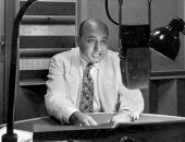 سعيد الشحات يكتب: ذات يوم 31 مارس 1953.. فتحى الديب يتوجه إلى الإذاعة لتسليم رئيسها قرارا بإنشاء برنامج صوت العرب نصف ساعة يوميا.. ويلتقى  أحمد سعيد لإبلاغه باختياره المذيع الرئيسى 