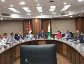 محافظ الجيزة يكلف مديرية الطرق بإعداد خطة لرصف ورفع كفاءة وإنارة الأنفاق