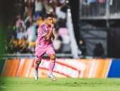 سواريز يكشف لحظات قاسية من طفولته ورغبته فى العودة إلى برشلونة