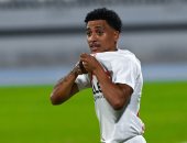 بعد خطوة الإنذار .. الزمالك يبحث عن حل لـ مستحقات بيزيرا وبنتايج