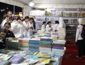 إقبال جماهيرى على معرض السويس الثالث للكتاب