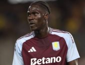 الأهلي السعودي يفتح خط المفاوضات مع نجم أستون فيلا أمادو أونانا
