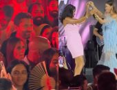 دينا الشربيني تشارك روبي الغناء بحضور كريم محمود عبد العزيز وزوجته