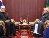 المفتي يلتقى شيخ الإسلام في تايلاند ويجتمع بأعضاء هيئة كبار العلماء 