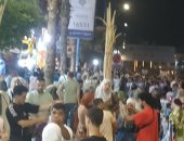 متعة سهر ليالى مصيف مطروح والساحل الشمالى.. أجواء الترفيه الصاخبة ليلاً تكمل متعة الشواطئ نهاراً.. مدينة مرسى مطروح لا تنام صيفًا وشواطئها تجذب الآلاف يوميا.. ورواج سياحي وتجاري والشوارع تزدحم بآلاف المصطافين