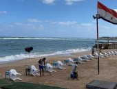 الهدوء الحذر يسيطر على شواطئ الإسكندرية